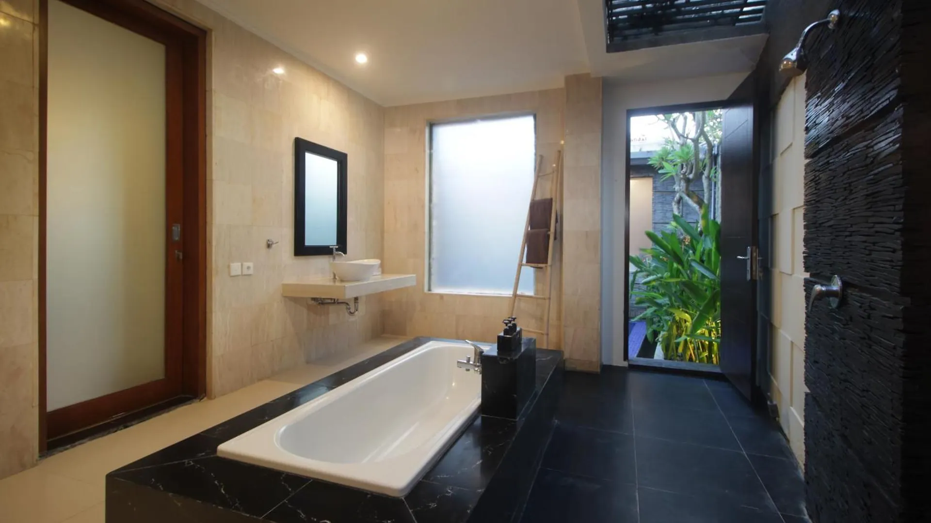 Jayani Villa Seminyak Byfaba Indonesia